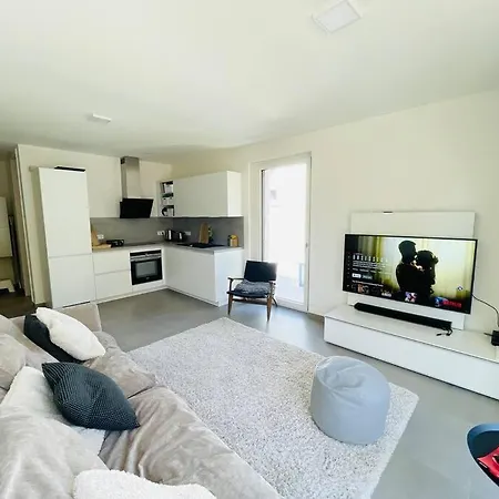 Luxury Green Flat In Center- Parking & Terrace-105 Appartement Luxemburg